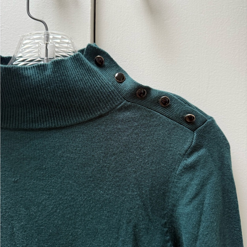 Ann Taylor Forest Green Sweater with Button Detail in Size Small.